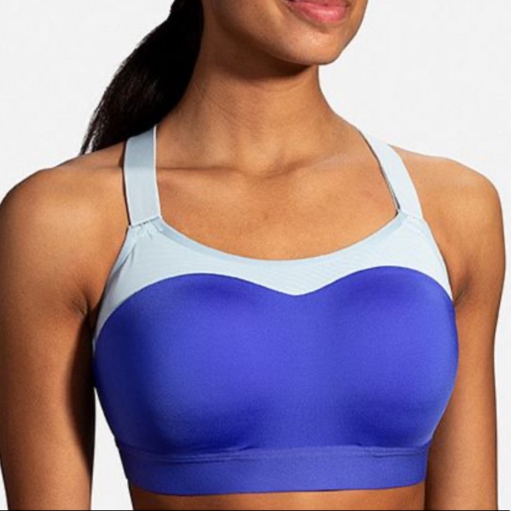 NWOT Brooks Dare Racerback